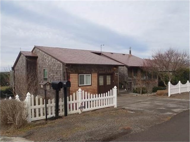 view of front of house