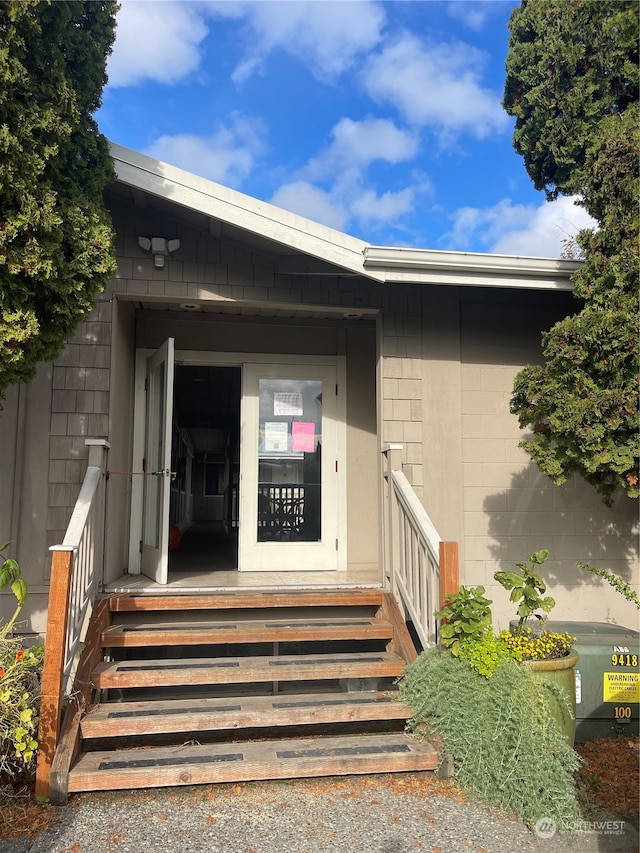 view of entrance to property