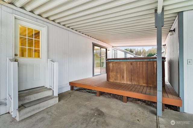 view of patio / terrace with a jacuzzi