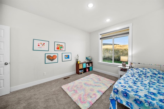 bedroom featuring carpet floors