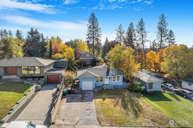 view of front of house with a front yard