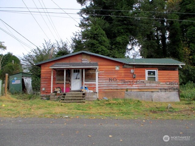 699 Copalis Beach Rd, Copalis Beach, WA 98535 - view of front of home