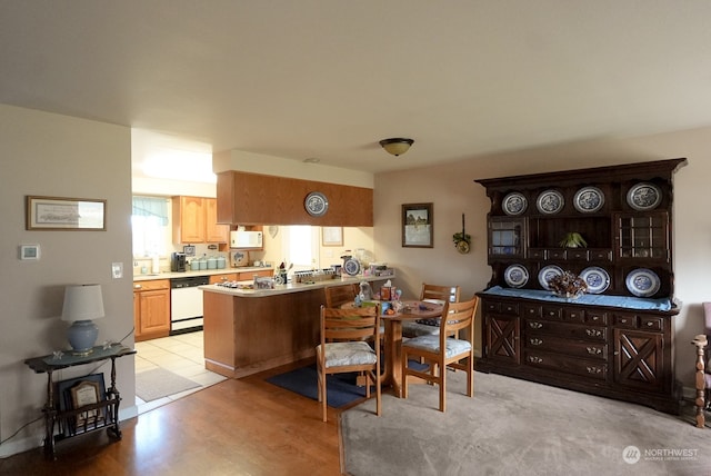 dining room featuring light hardwood / wood-style flooring