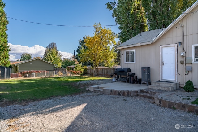 view of yard with a patio area