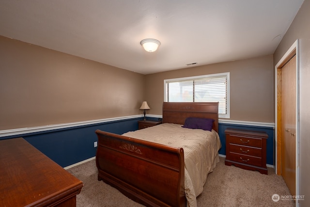 bedroom featuring carpet floors