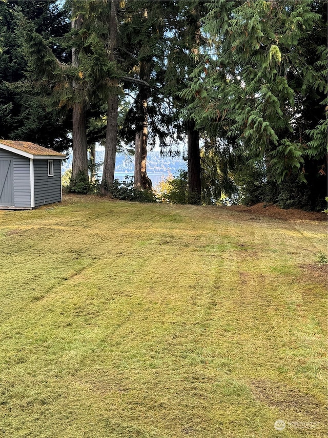 Listing photo 3 for 10911 Seaview Dr, Anderson Island WA 98303