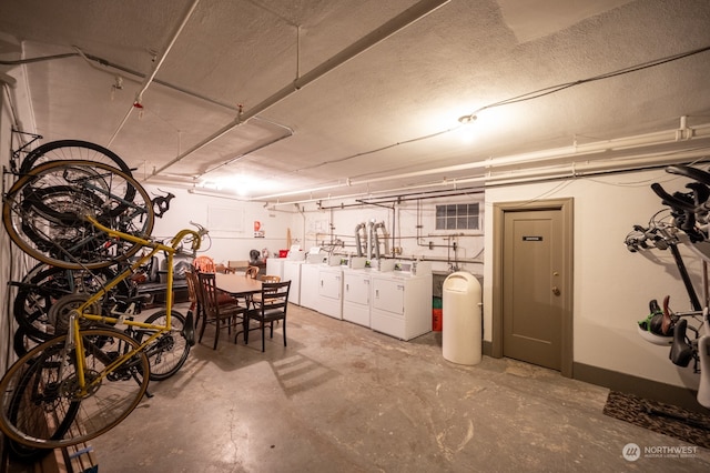 garage featuring independent washer and dryer