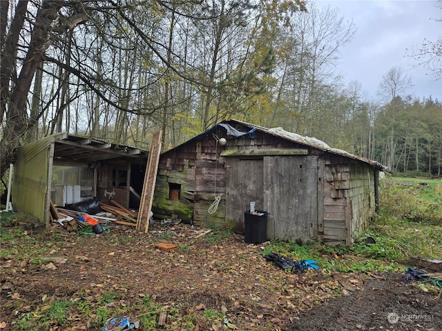 view of outdoor structure