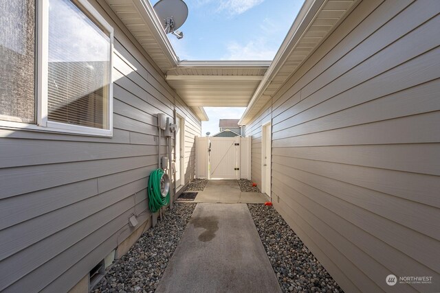 1300 W Marina Dr Unit 34, Moses Lake, WA 98837 - view of property exterior with a gate