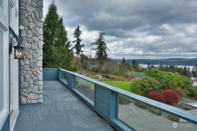 4962 Lilac Dr, Freeland, WA 98249 - view of balcony