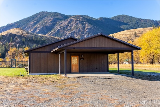 view of front of house with a mountain view