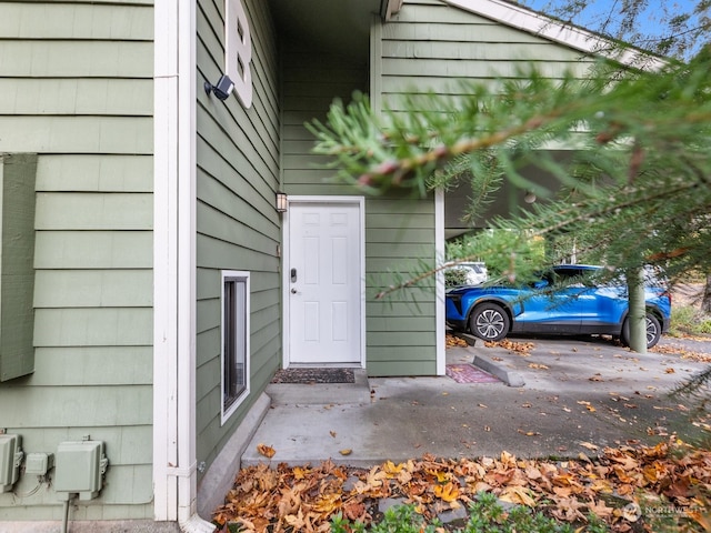 view of property entrance