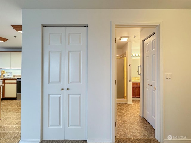 226 W 2nd St Unit 4, Port Angeles, WA 98362 - view of corridor