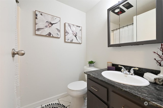 9517 NE 180th St Unit B201, Bothell, WA 98011 - full bath featuring vanity, toilet, and baseboards