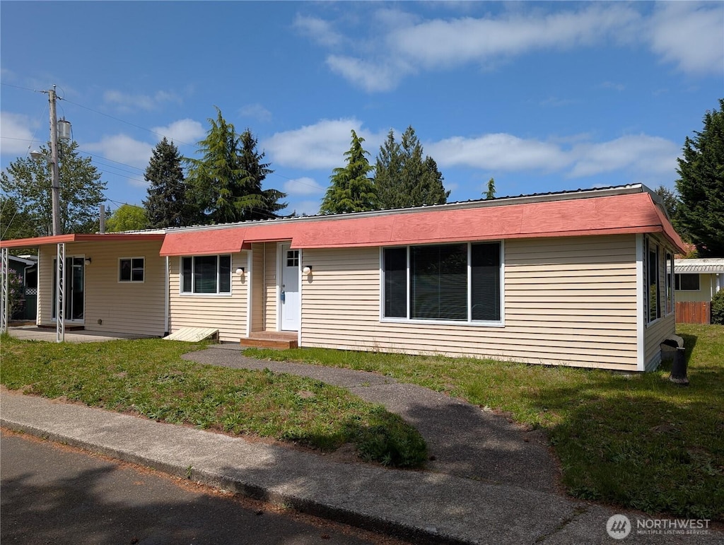 930 Trosper Rd SW Unit 70, Tumwater, WA 98512 - ranch-style house featuring a front yard