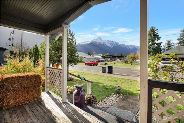 730S Emens Ave, Darrington, WA 98241 - porch with a mountain view and a yard