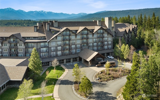 bird's eye view with a mountain view