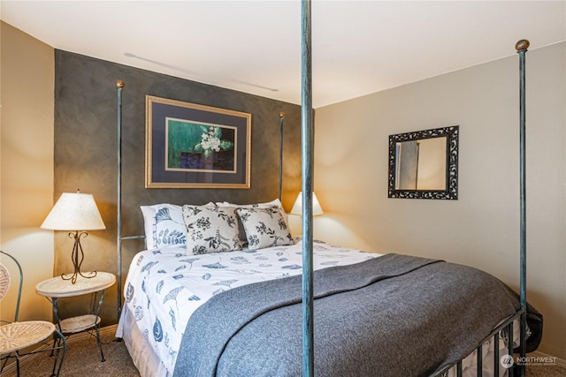 bedroom with carpet flooring