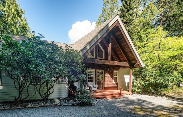 view of front of property with covered porch