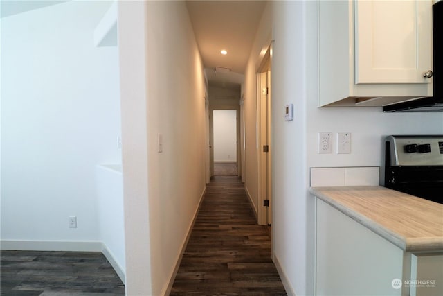1111 Archwood Dr SW Unit 324, Olympia, WA 98502 - hall featuring dark wood-style flooring, recessed lighting, and baseboards