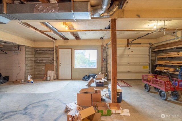 835 S Kiefer Dr, Moses Lake, WA 98837 - view of garage