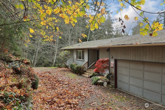 view of front of house featuring a garage