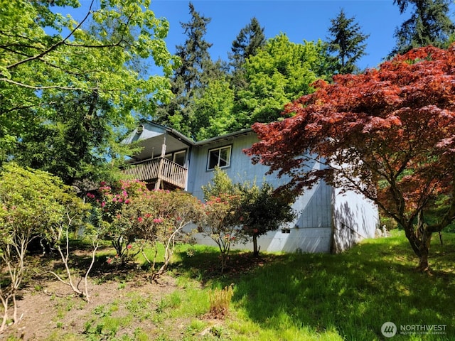 1547 Bismark Ln, Freeland, WA 98249 - view of home's exterior featuring a balcony