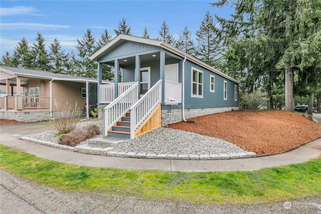 view of front of house featuring a porch