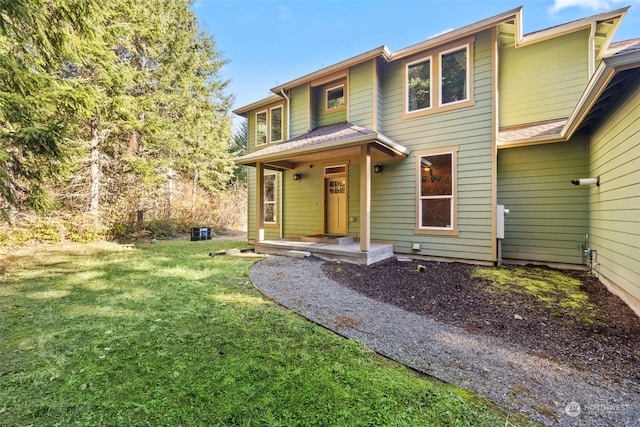 view of front of house featuring a front yard