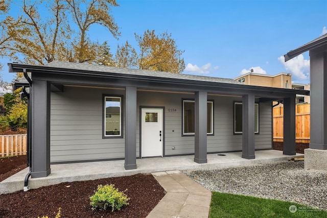 view of front of property with covered porch