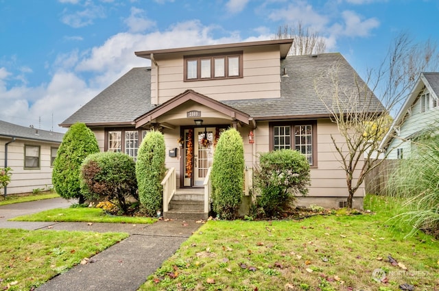 view of front of house with a front lawn