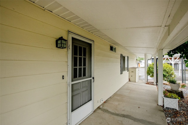 exterior space featuring a porch