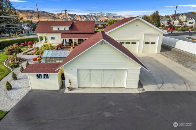 view of front of house featuring a mountain view