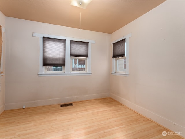 empty room featuring light hardwood / wood-style flooring