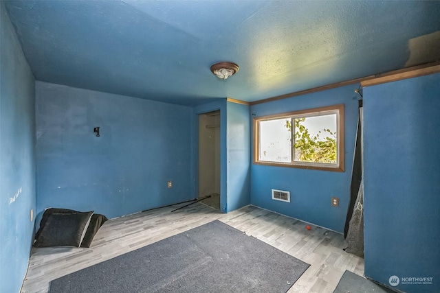 2924 Pacific Ave, Hoquiam, WA 98550 - spare room featuring wood finished floors