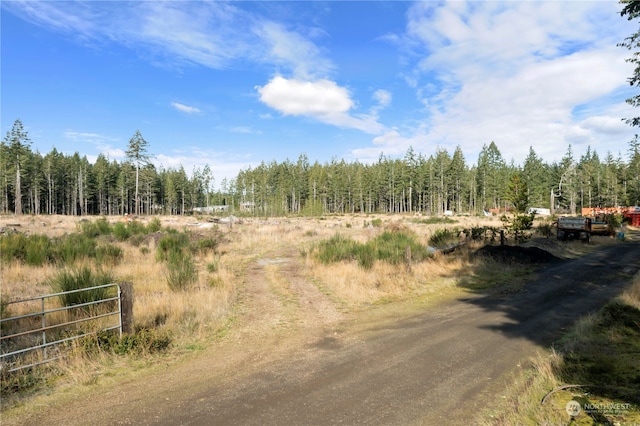 Listing photo 2 for 111 W Bear Grass Ln, Shelton WA 98584