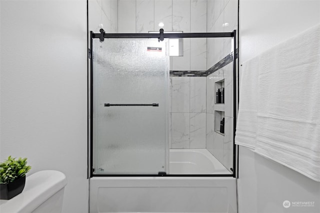 205 Clayton Pl, Mattawa, WA 99349 - full bath with enclosed tub / shower combo and toilet