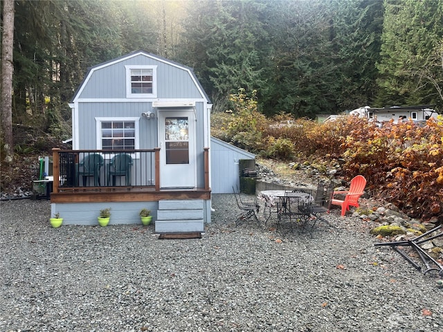 view of outbuilding