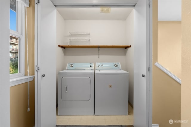 404 E 31st St, Bremerton, WA 98310 - clothes washing area with washing machine and dryer