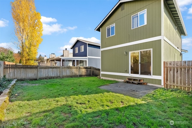 404 E 31st St, Bremerton, WA 98310 - back of property with a yard