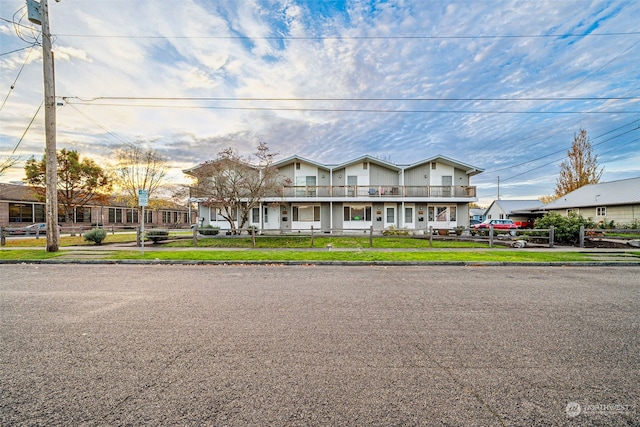 view of front of house