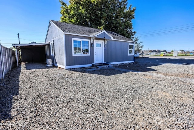 view of front of property