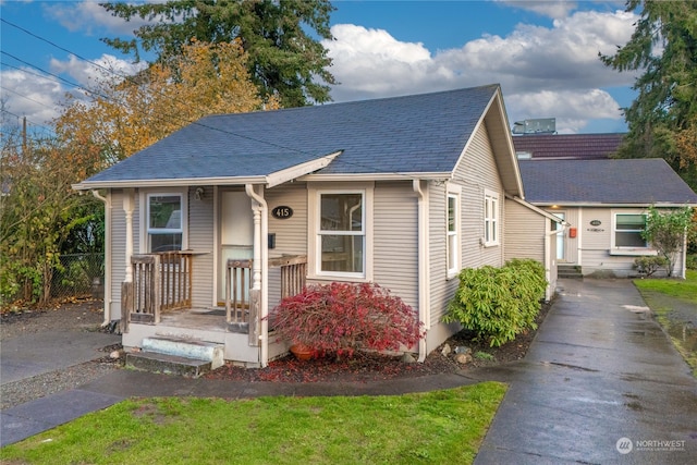 bungalow featuring covered porch