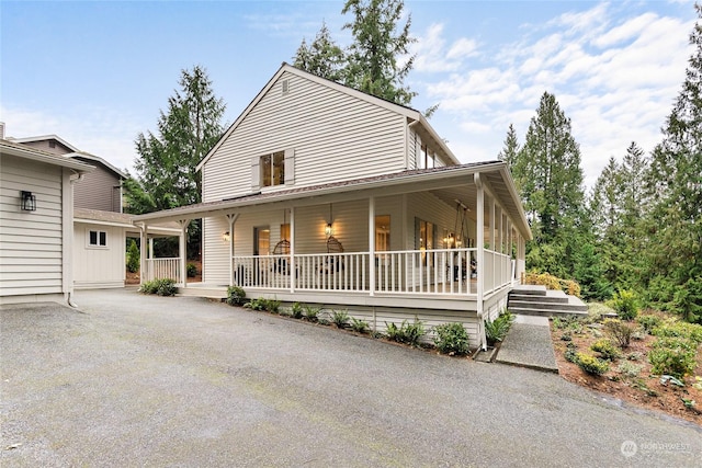 view of front facade featuring covered porch