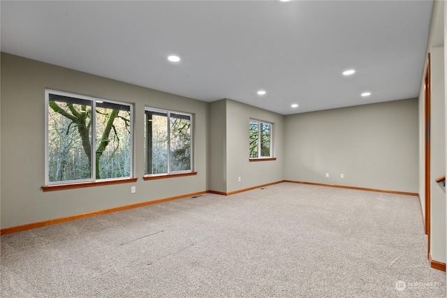 unfurnished room with carpet