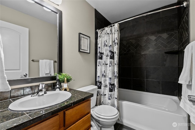 full bathroom with shower / bath combination with curtain, vanity, and toilet