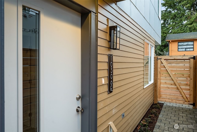 10306E Midvale Ave N, Seattle, WA 98133 - photo 3