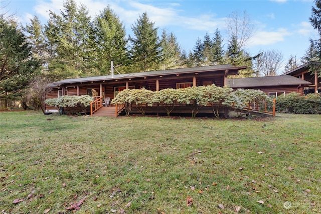 view of front of property with a front yard