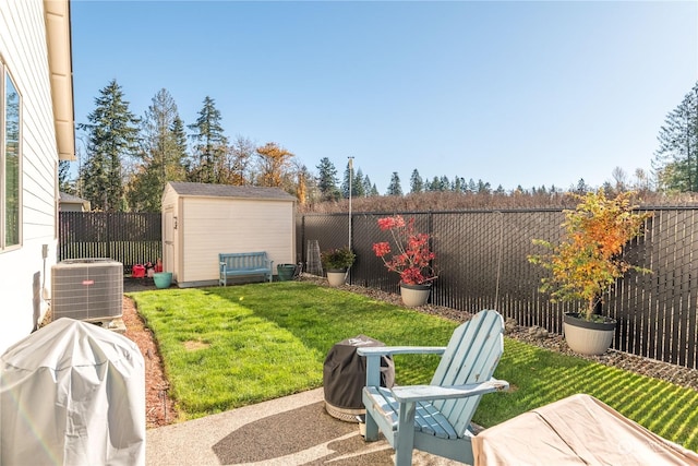 146 Zephyr Dr, Silverlake, WA 98645 - fenced backyard with a storage unit
