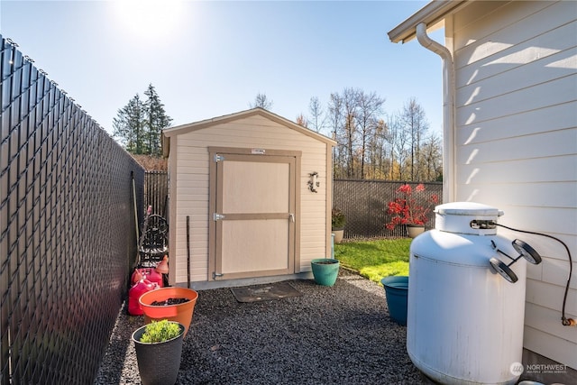 146 Zephyr Dr, Silverlake, WA 98645 - view of shed with a fenced backyard